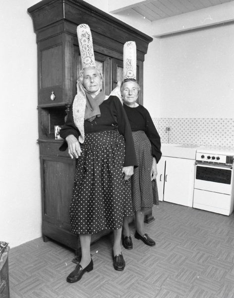 Catherine Laurent, épouse Joncour et marie Laurent, épouse Mévellec. Penmarc'h
