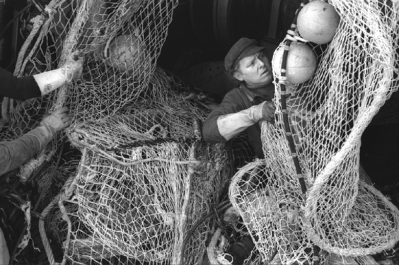 Jean-Claude Kerevel, le bosco, à bord du chalutier douarneniste « Pors-Piron », en Nord-Ecosse